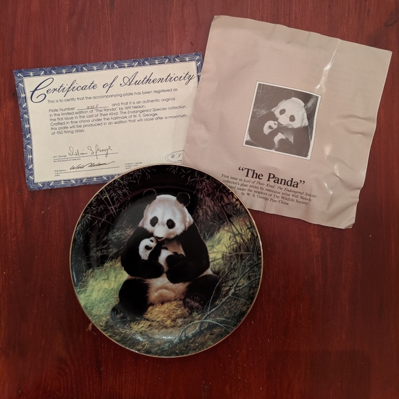 PANDA BEAR COLLECTORS PLATE